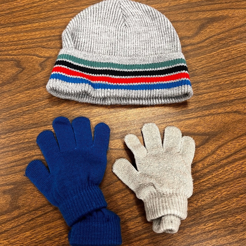 Old Navy Toddler Large hat and 2 matching gloves OSFM